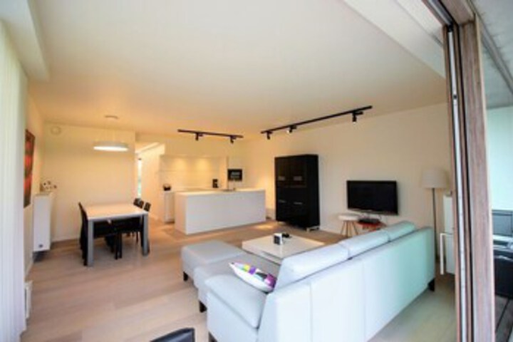 Room 22 of 26