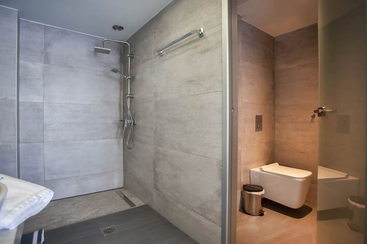 Room 40 of 78