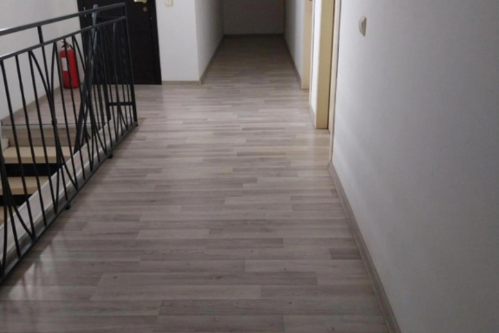 Room 12 of 16