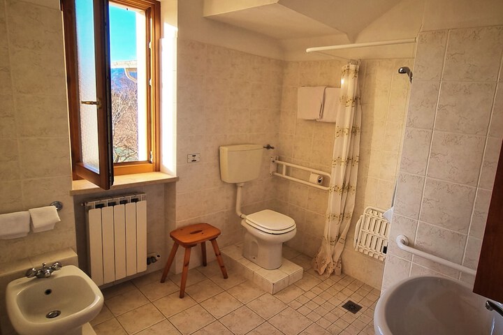 Room 7 of 20