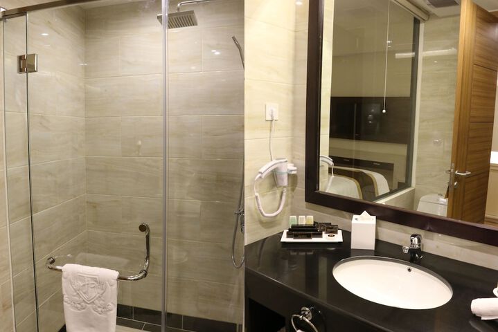Room 40 of 72