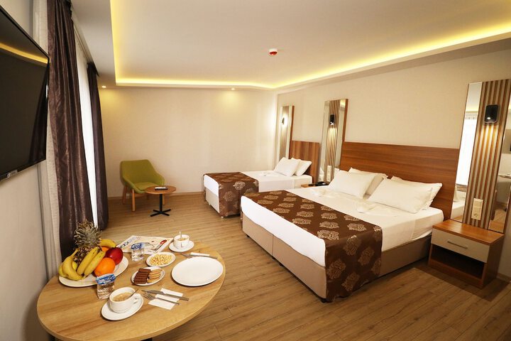 Room 16 of 36