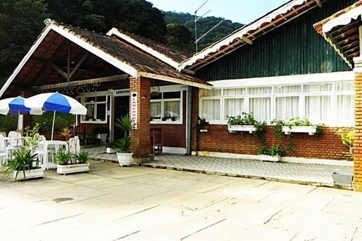 Hotel 8 of 9