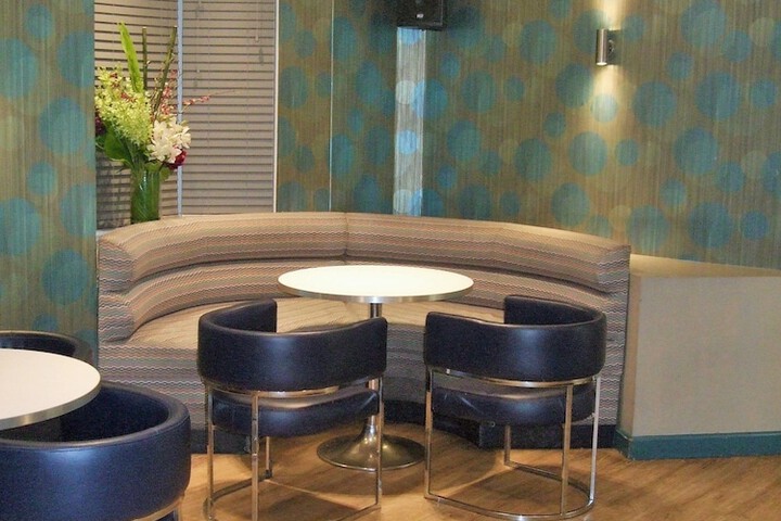 Lounge 69 of 80