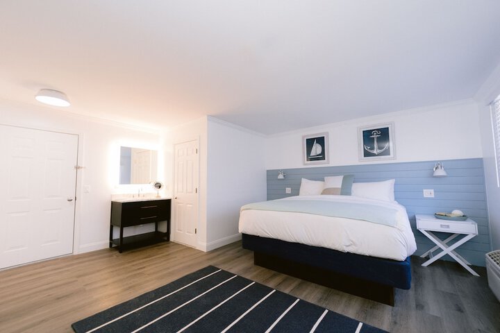 Room 2 of 27