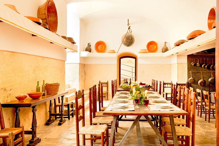 Dining 86 of 136
