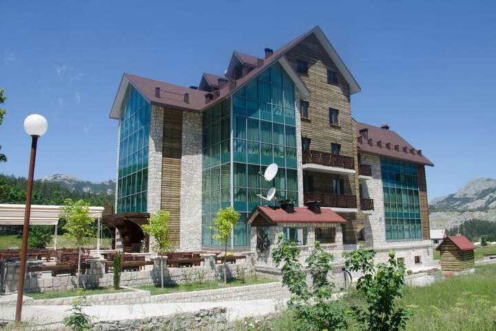 Hotel 103 of 109