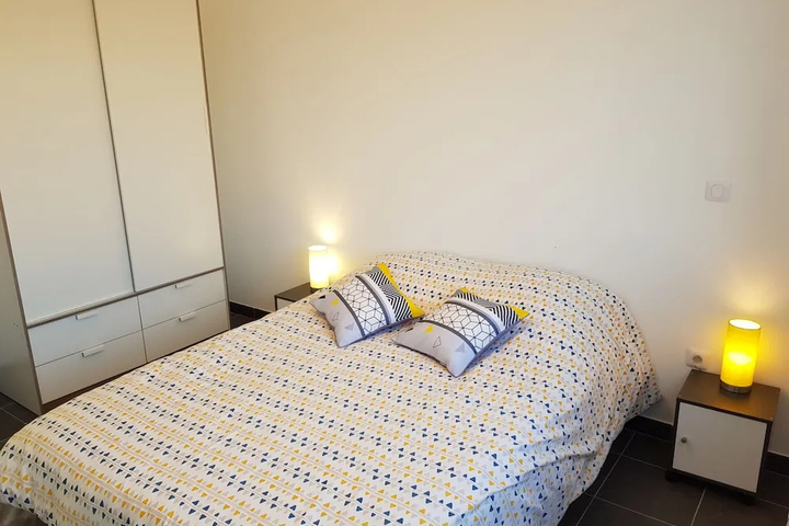 Room 3 of 18