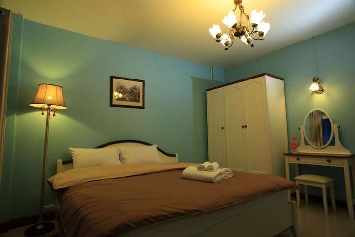 Room 6 of 21