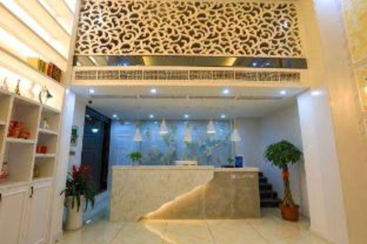 Longquan Wednesday Express Hotel