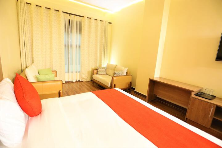 Room 6 of 28