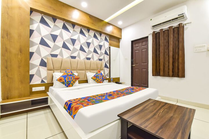Room 16 of 31