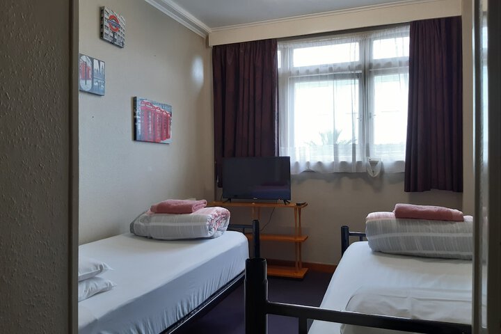 Room 22 of 76