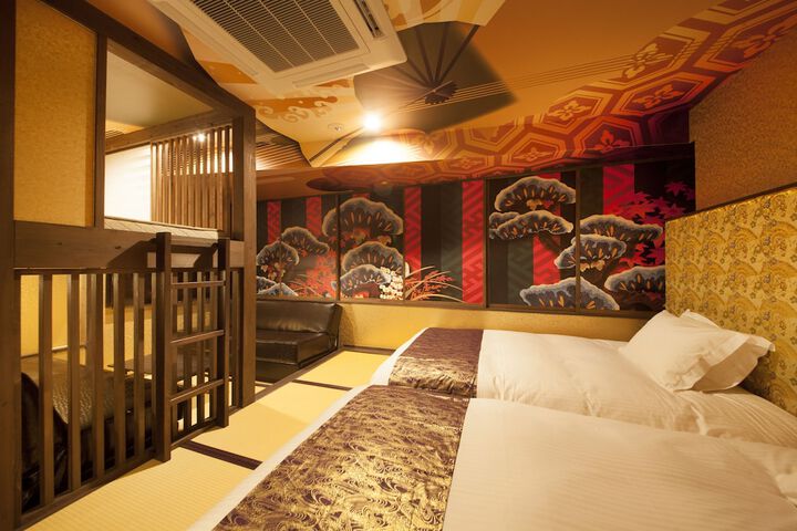 Room 10 of 74
