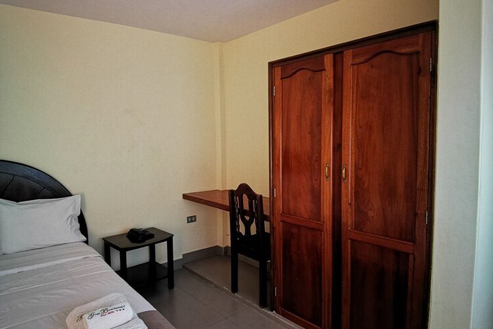 Room 4 of 23