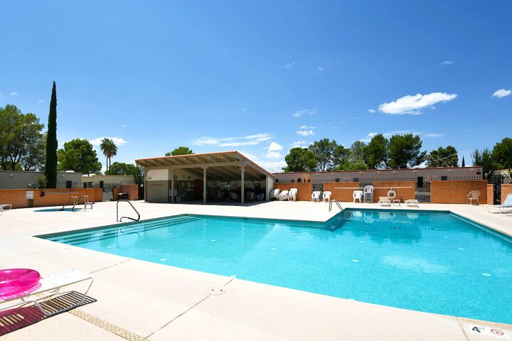 Pool 11 of 24