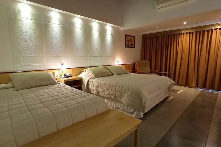 Room 13 of 54