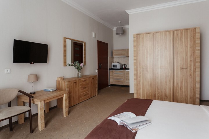 Room 7 of 40