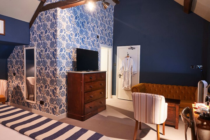 Room 18 of 43