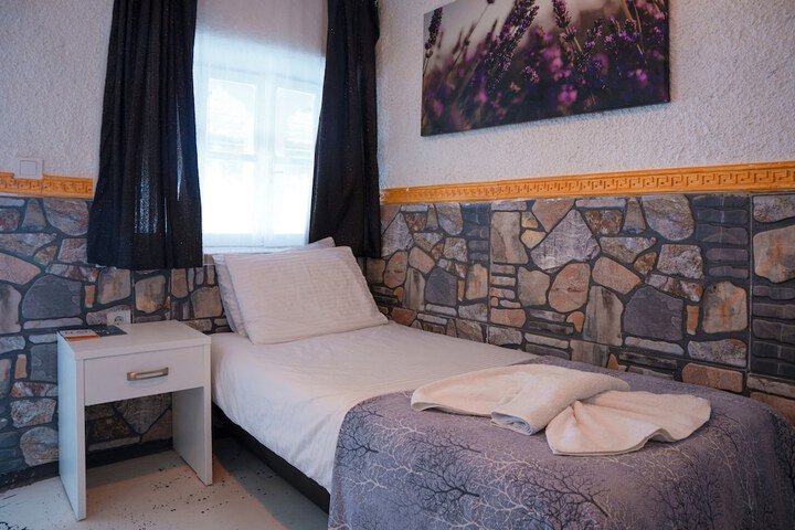 Room 17 of 60