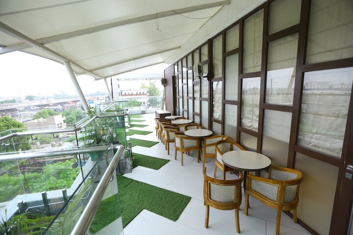 Terrace/Patio 7 of 16