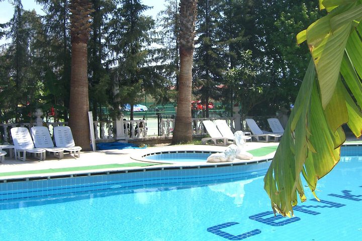 Pool Hotel