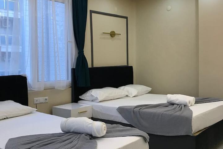 Room 9 of 40