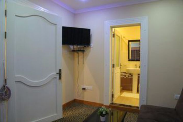 Room 30 of 37
