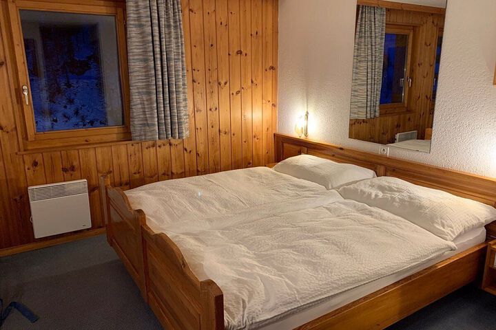 Room 6 of 6
