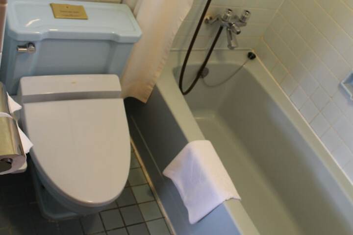 Clean Restrooms