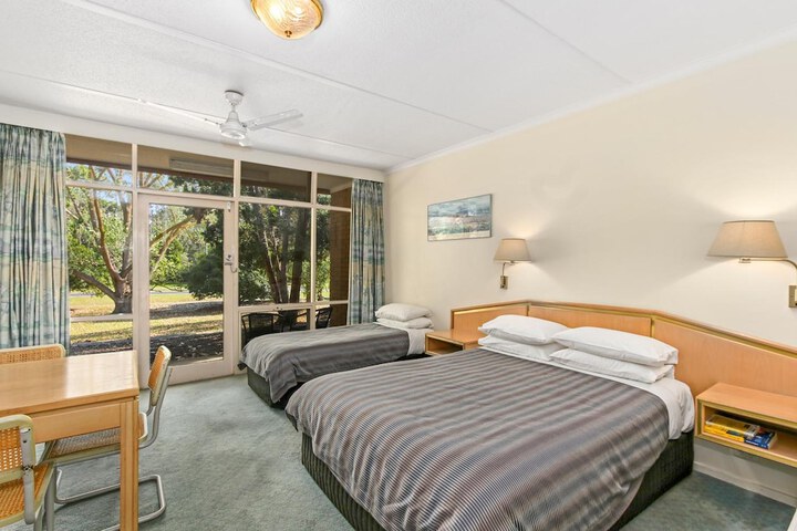 Room 22 of 48