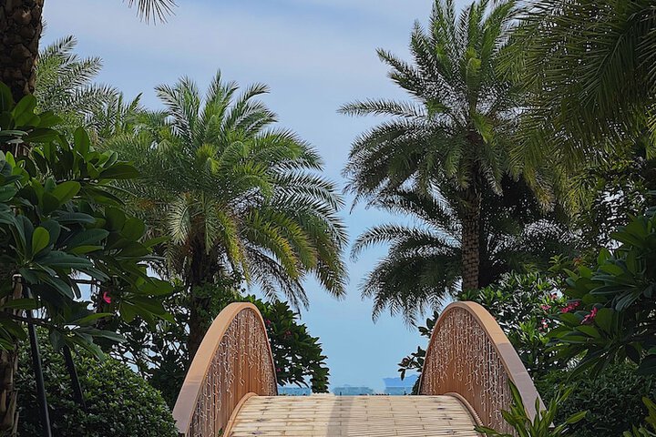 Hotel Exterior 105 of 127