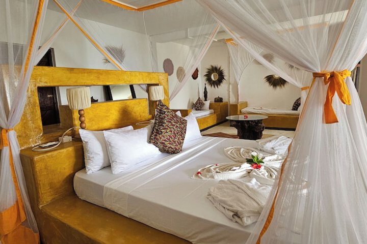 Room 3 of 30