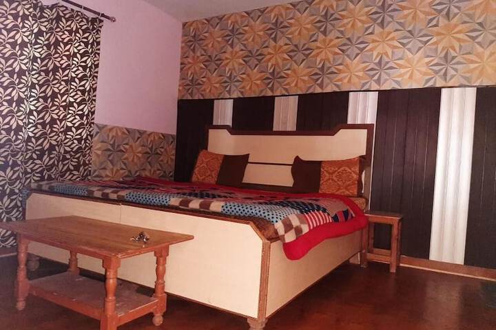 Room 15 of 31
