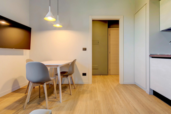 Room 4 of 14