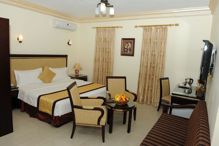 Room 21 of 39