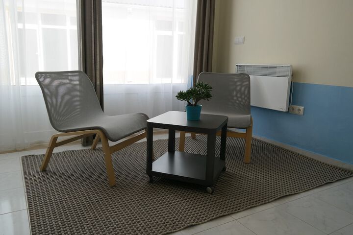 Room 7 of 14