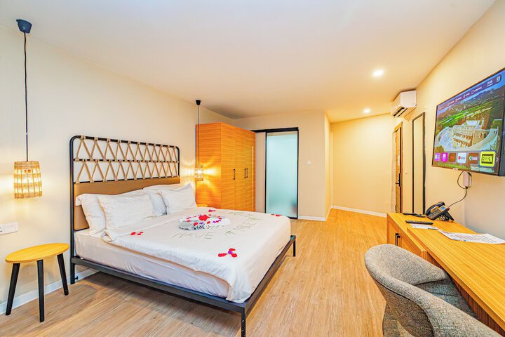 Room 12 of 119