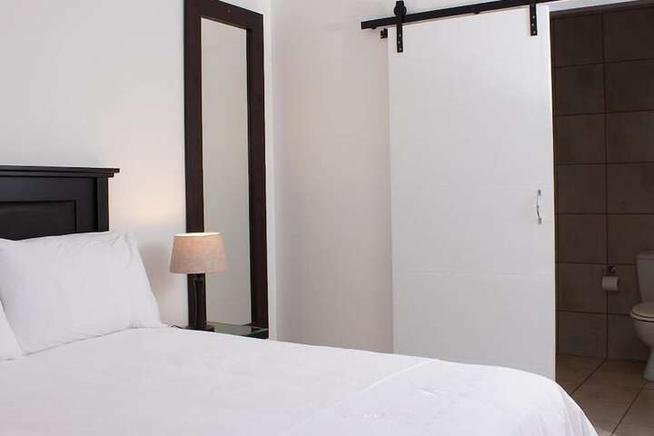 Room 6 of 52