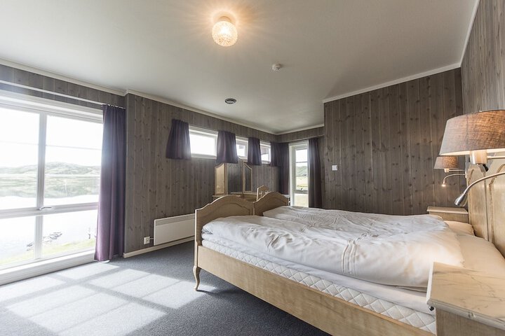 Room 6 of 49