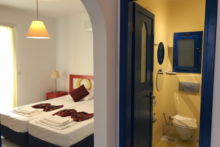 Room 33 of 144