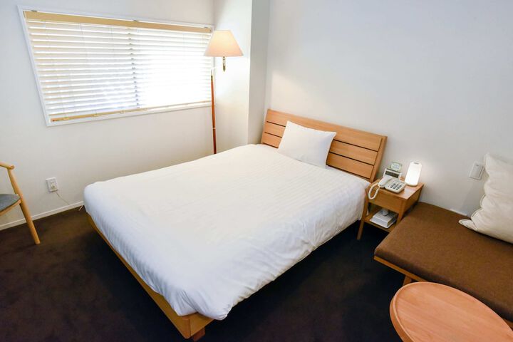 Room 21 of 40