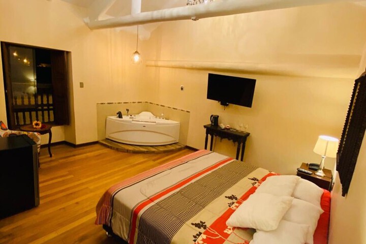 Room 26 of 80