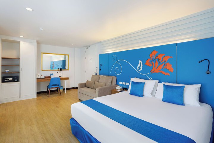 Room 16 of 110