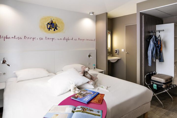Room 15 of 60