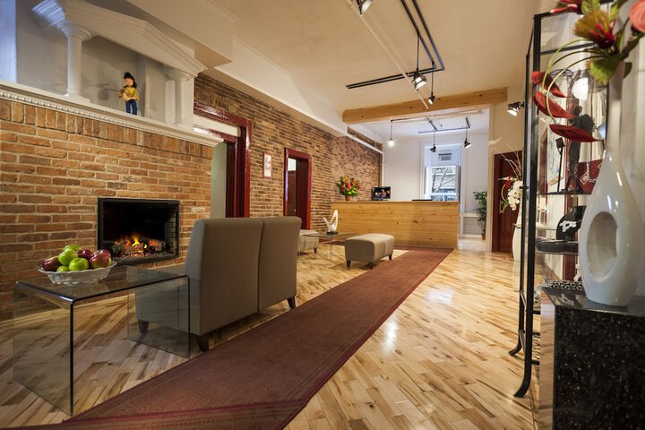 Guest Lobby