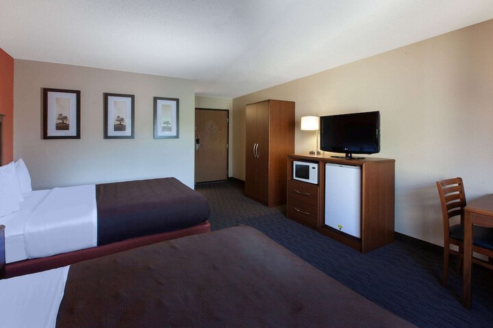 Room 12 of 41