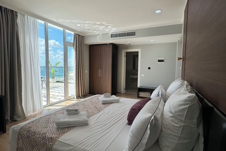 Room 59 of 191