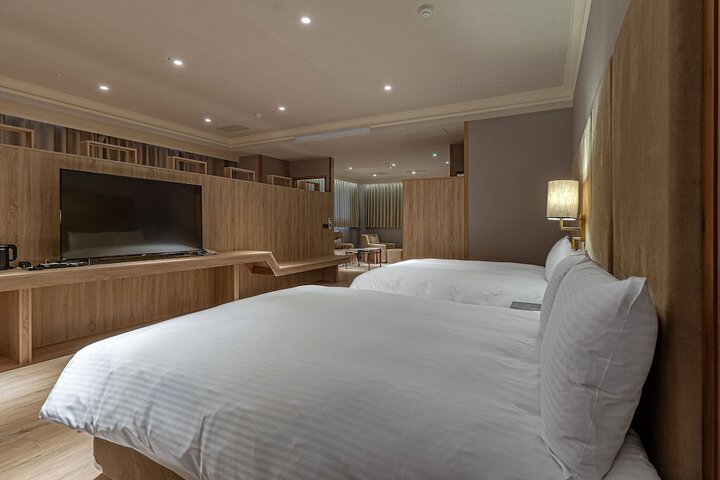 Room 9 of 86