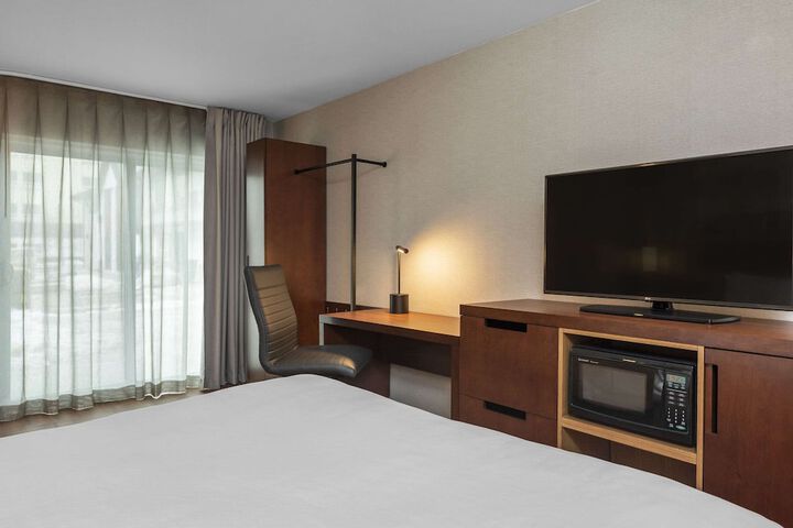 Room 19 of 90
